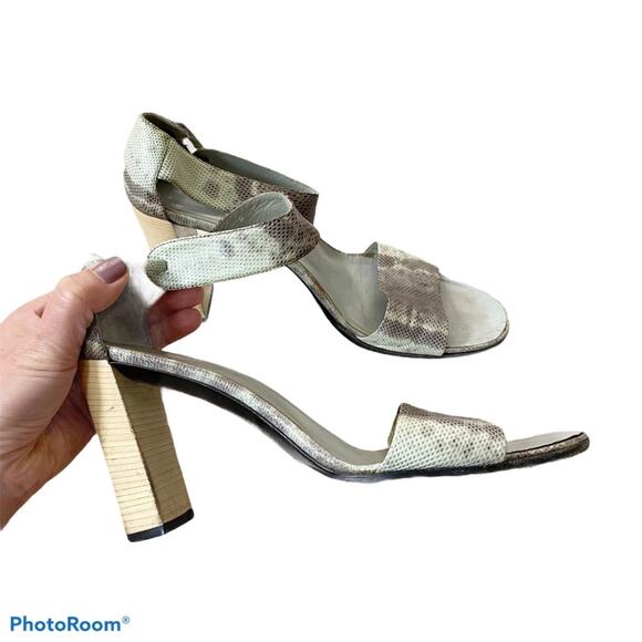 Vintage Gucci Snakeskin Open Toe Sandals Heels Ankle Gray 8B - Picture 3 of 9